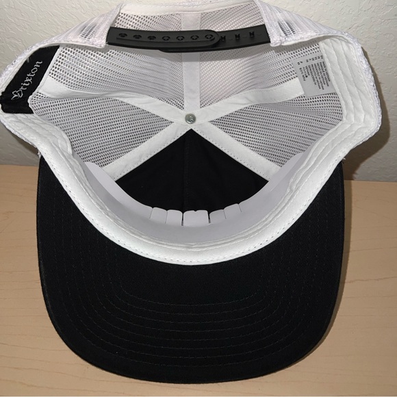 Brixton hat with mesh back! - Picture 4 of 4